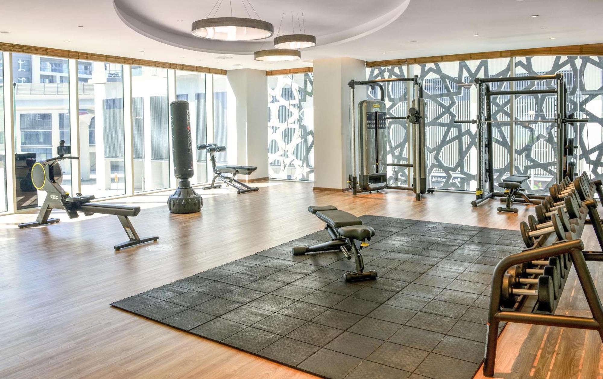 Grand Mercure Dubai City Exterior photo The gym at the hotel